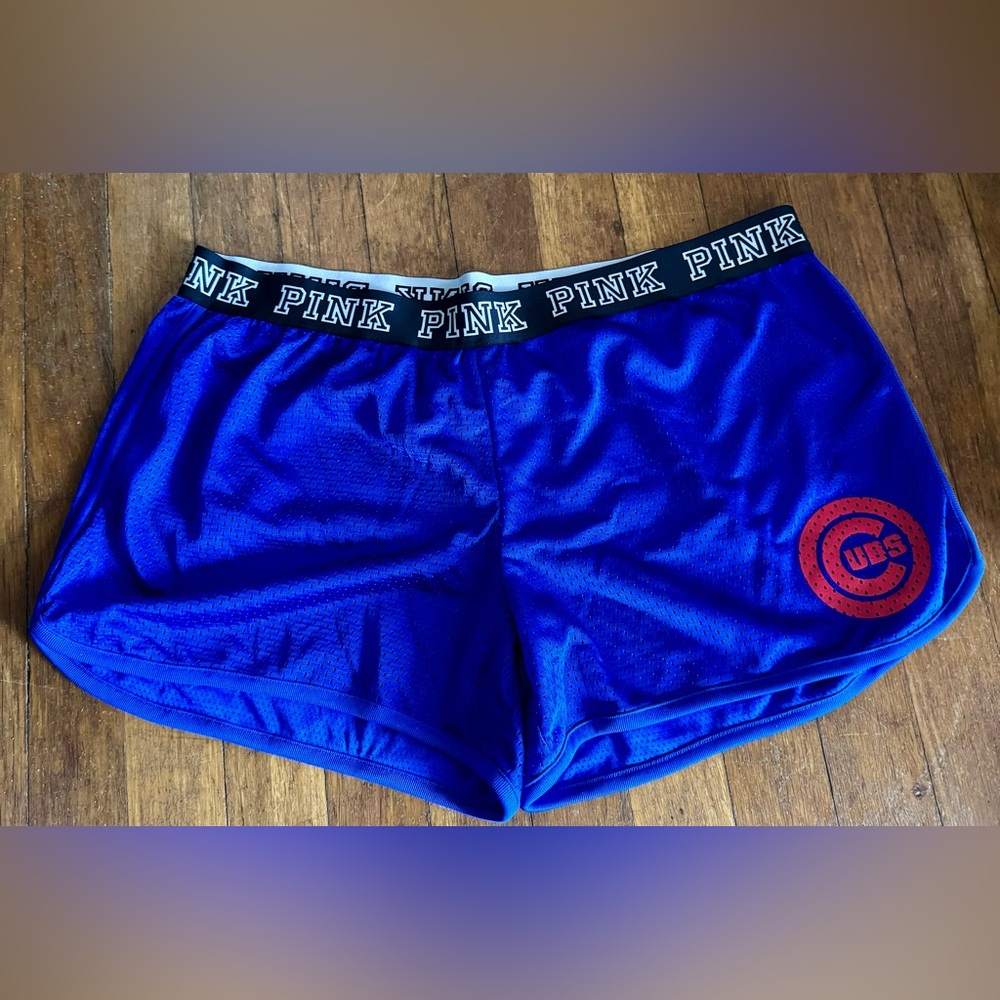 Women’s PINK ~ CUBS Shorts ~ Size L ~